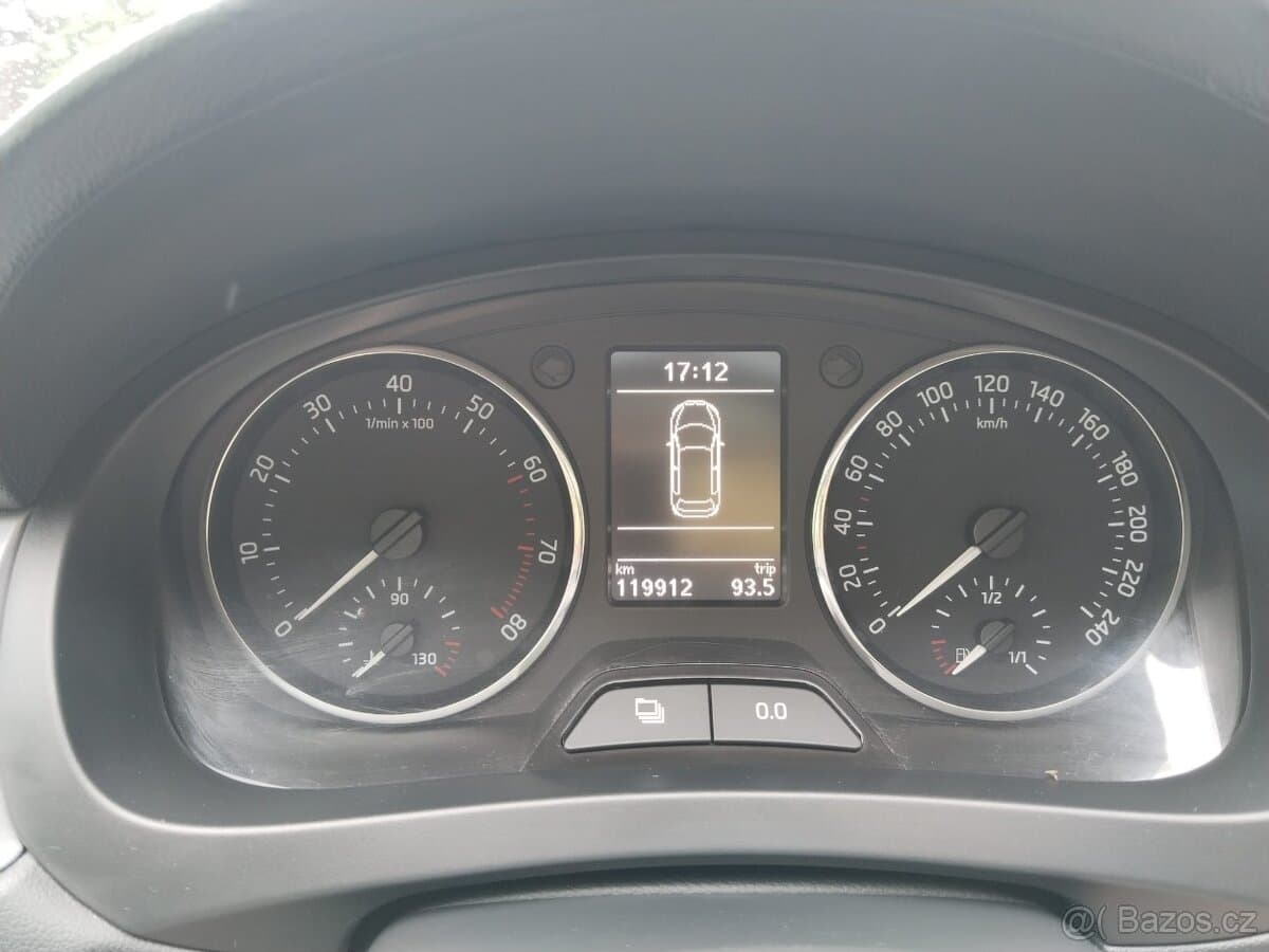 2015 Škoda RAPID - 12