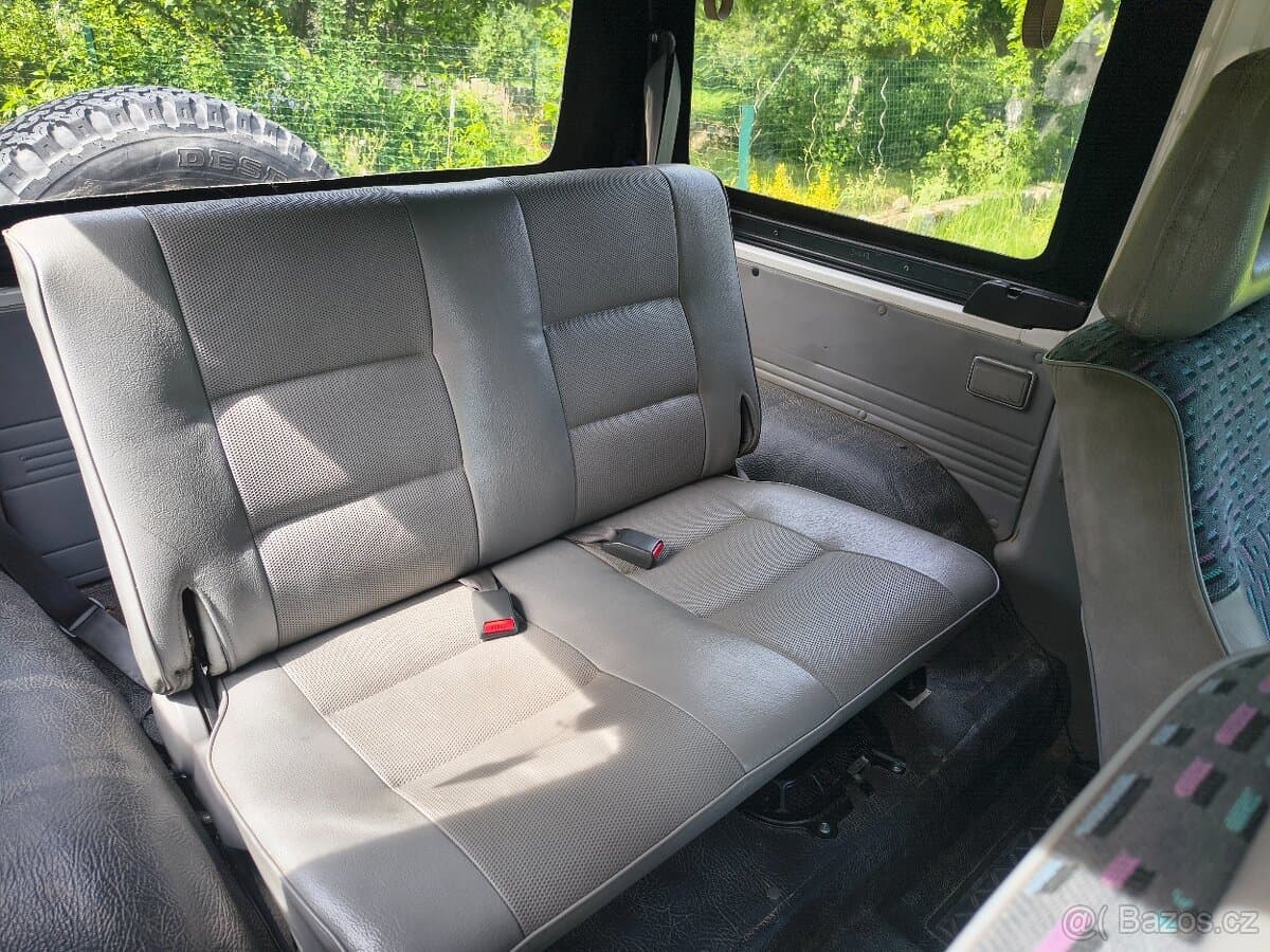 1988 Mitsubishi PAJERO - 12