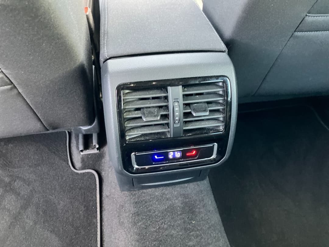 2023 Volkswagen PASSAT - 12