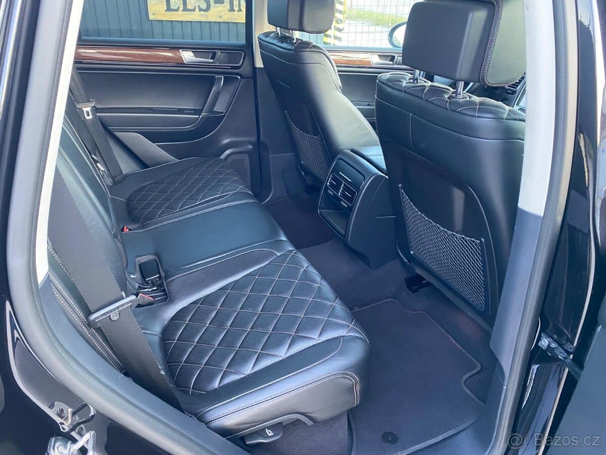 2016 Volkswagen TOUAREG - 12