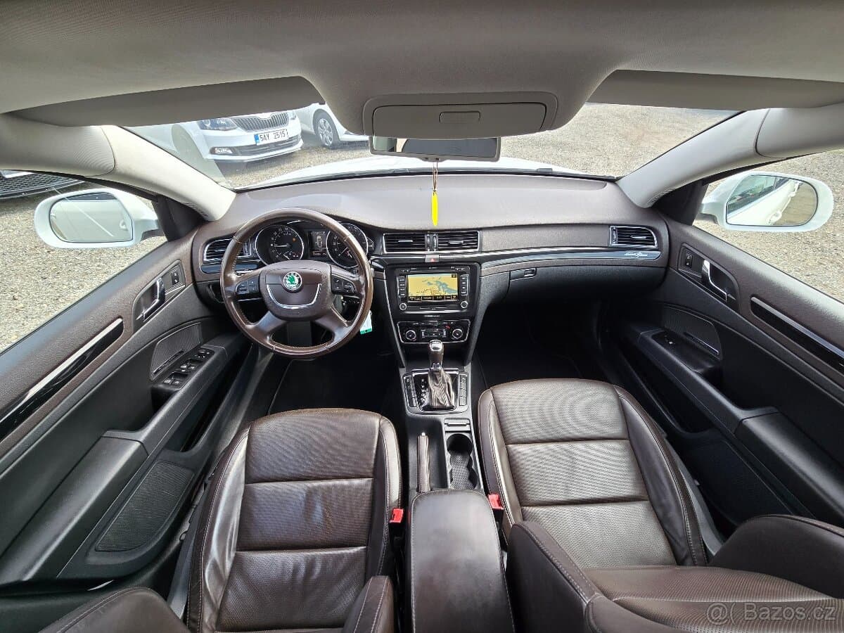 2013 Škoda SUPERB - 12