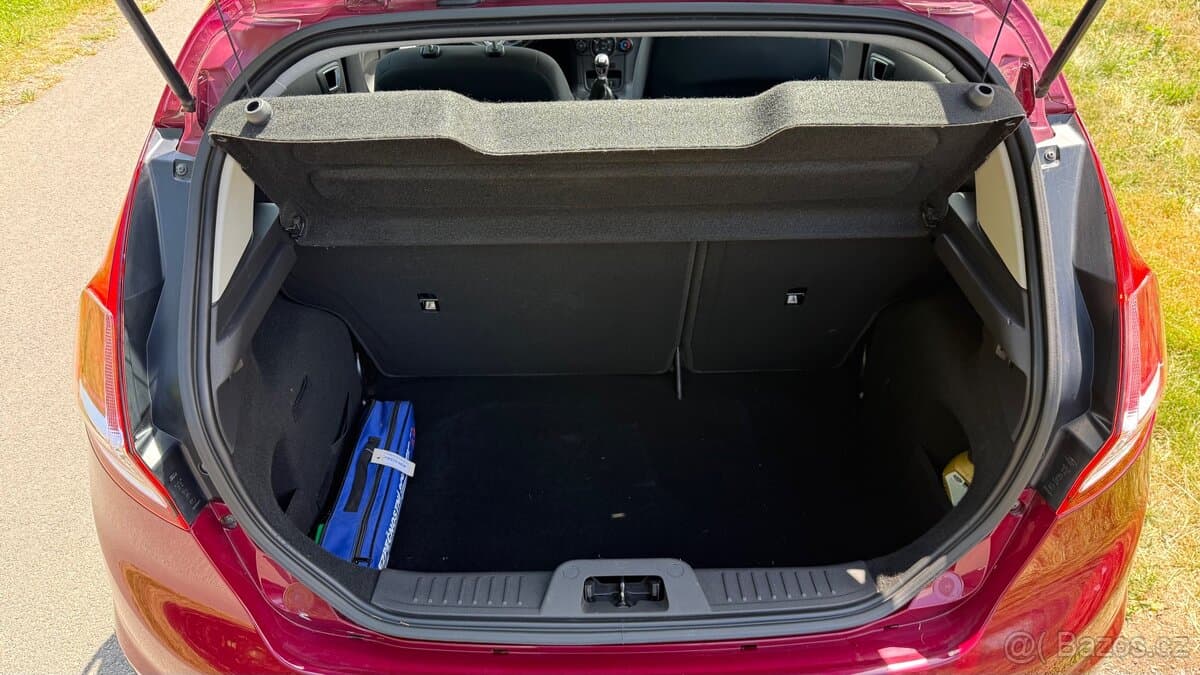 2015 Ford FIESTA - 12