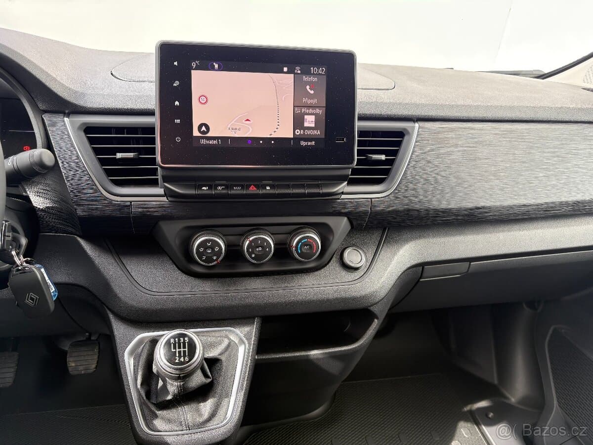 Renault TRAFIC - 12