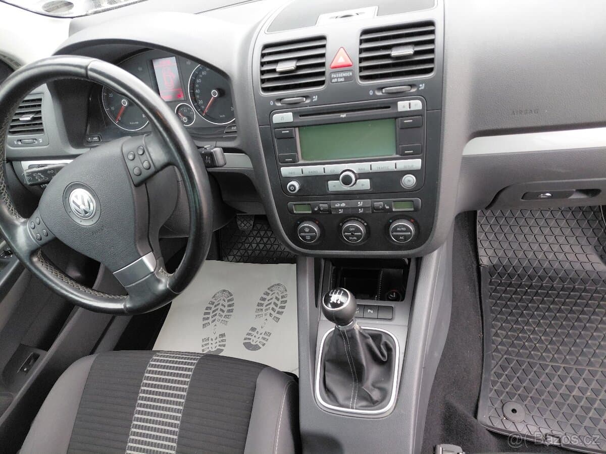 2010 Volkswagen JETTA - 12