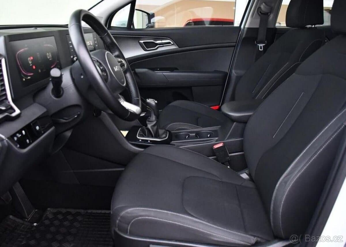 2022 Kia SPORTAGE - 12