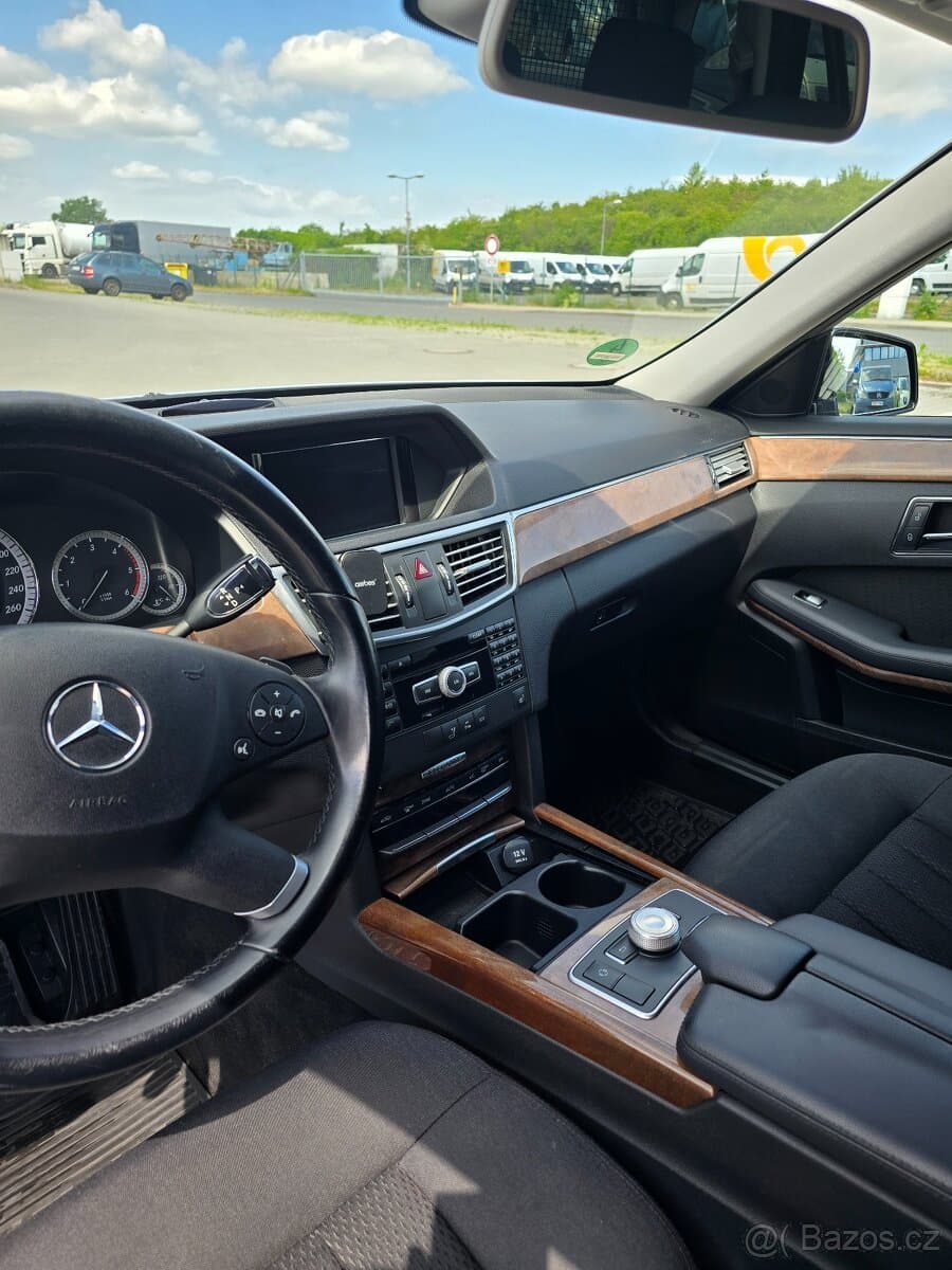 2011 Mercedes-Benz CL-CLASS - 12