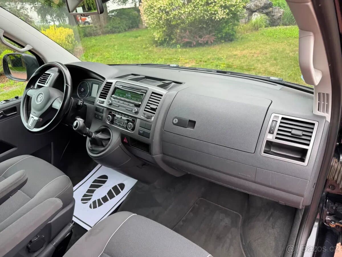 2014 Volkswagen MULTIVAN - 12