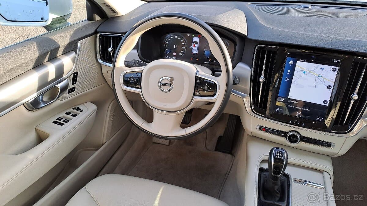 2018 Volvo V90 - 12