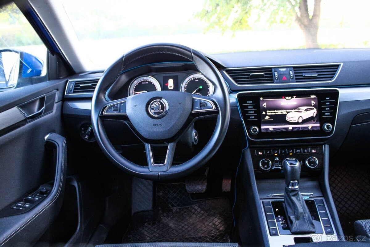 2019 Škoda SUPERB - 12