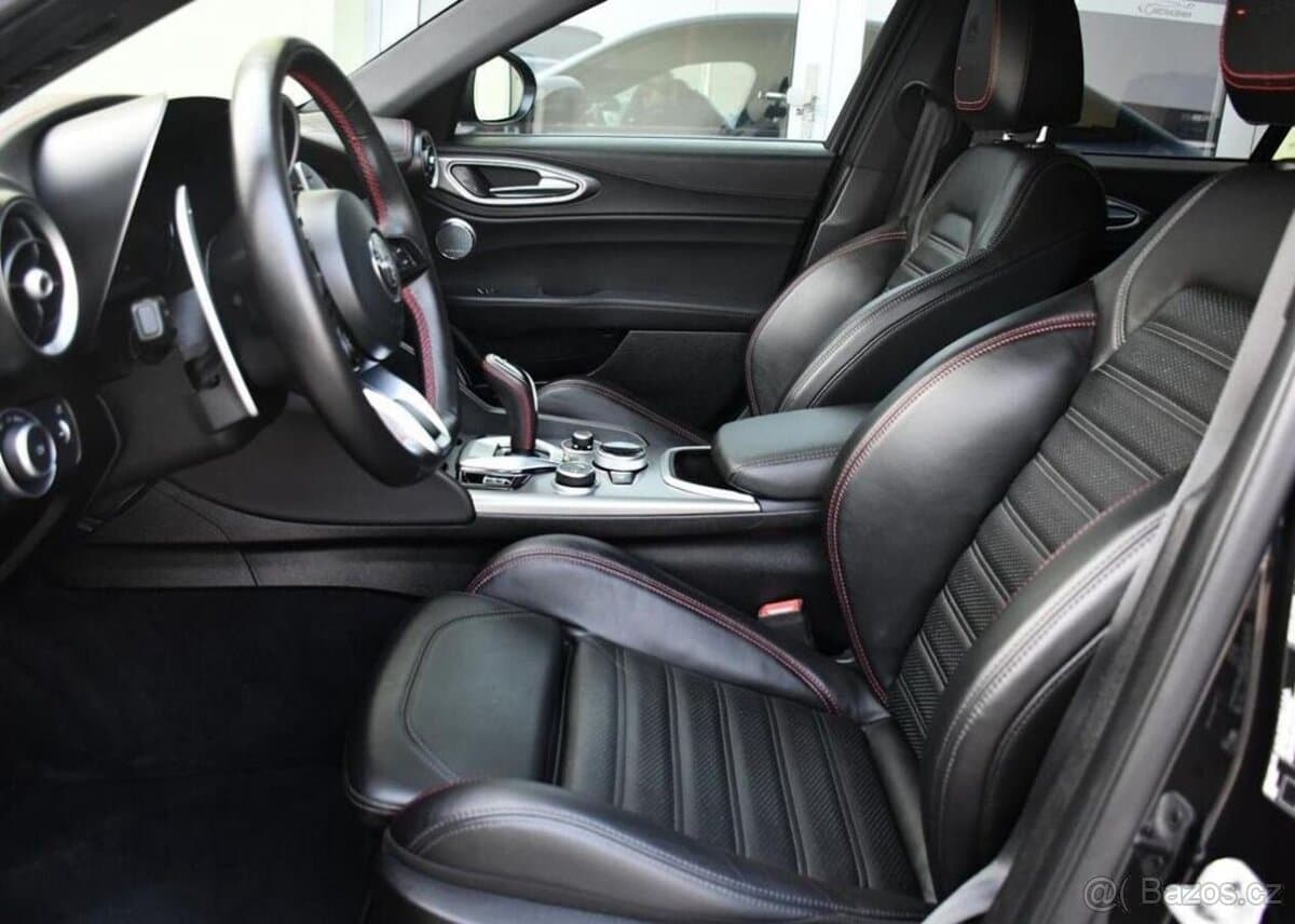 2023 Alfa Romeo GIULIA - 12
