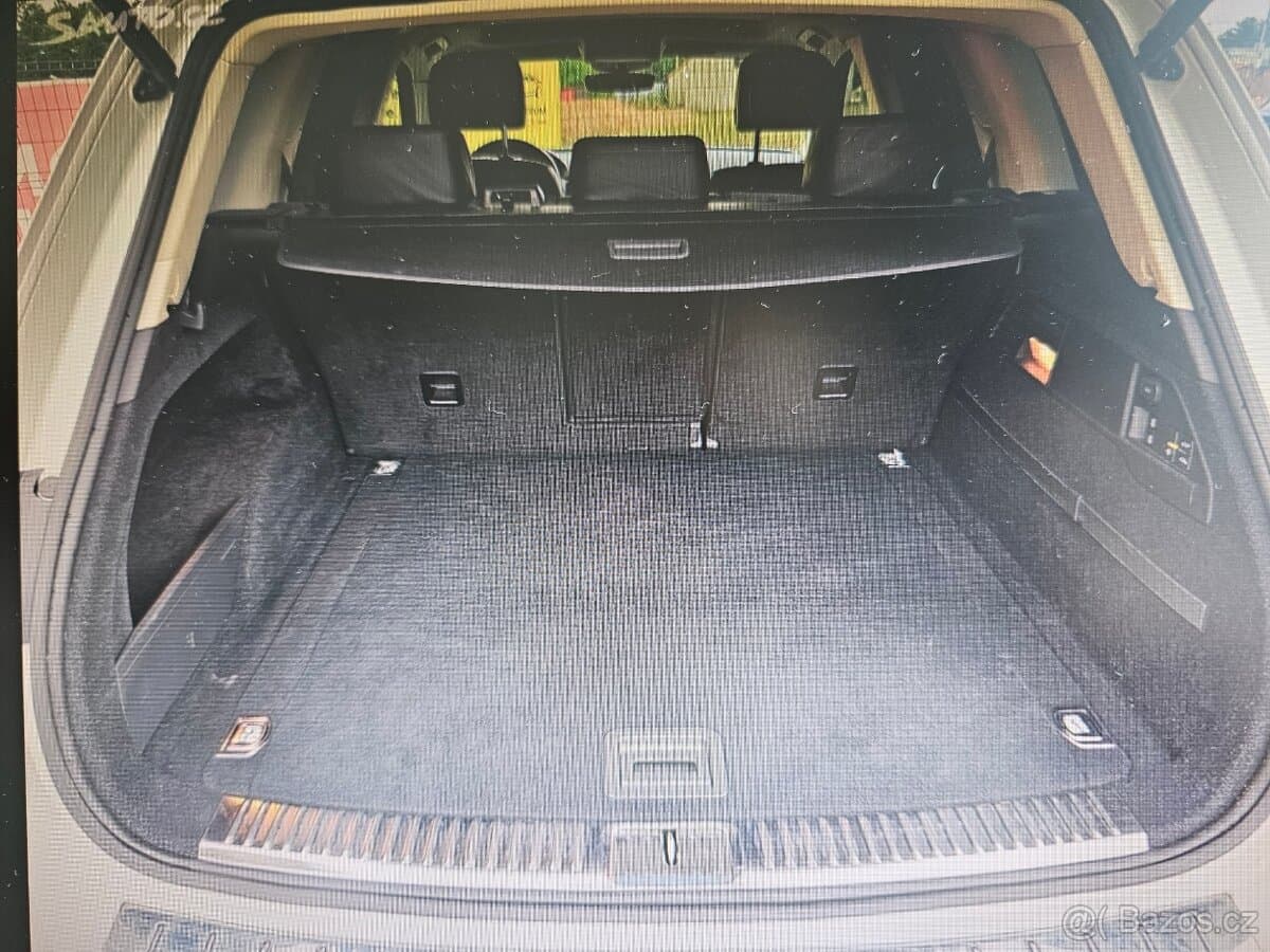 2018 Volkswagen TOUAREG - 12