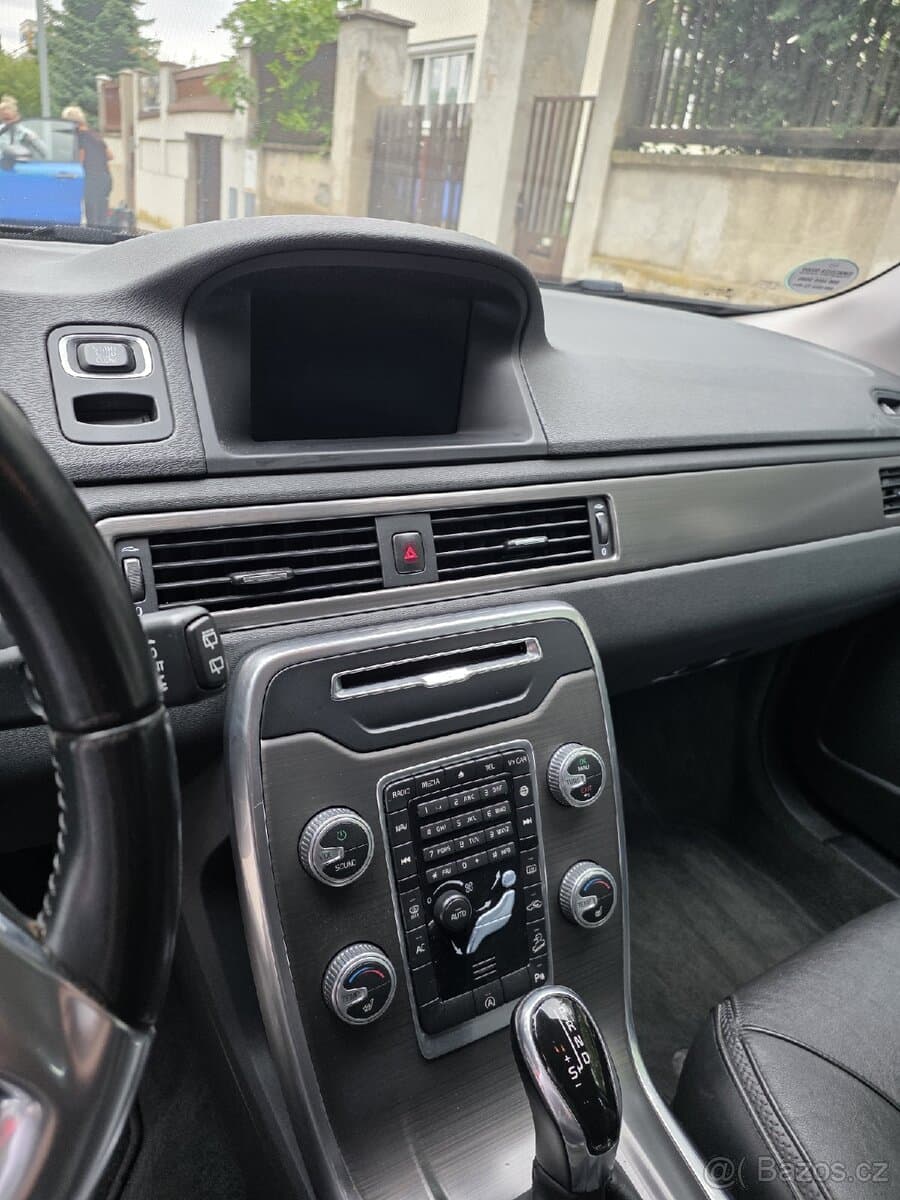 2015 Volvo XC70 - 12