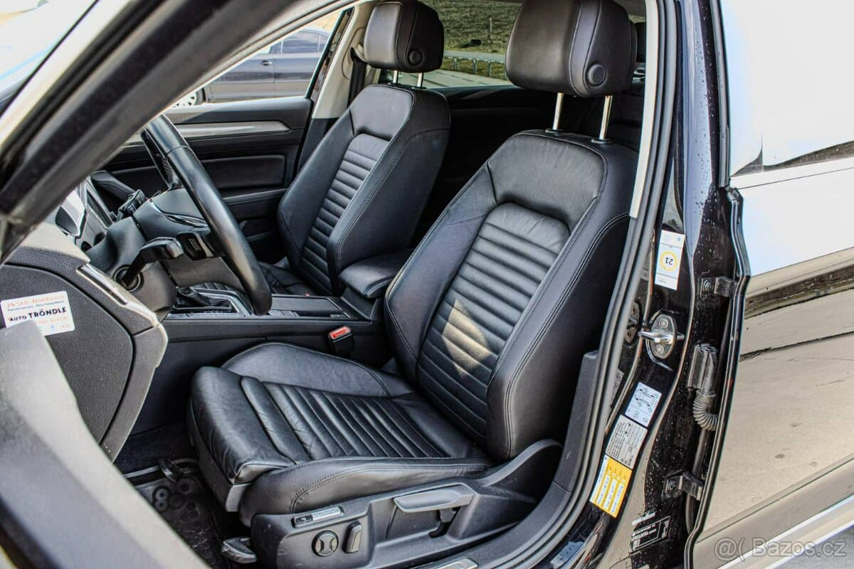 2017 Volkswagen PASSAT - 12