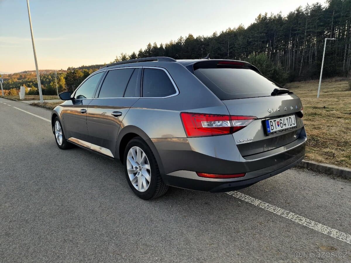 2022 Škoda SUPERB - 12