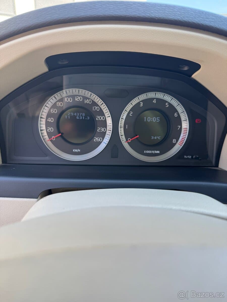 2008 Volvo V70 - 12