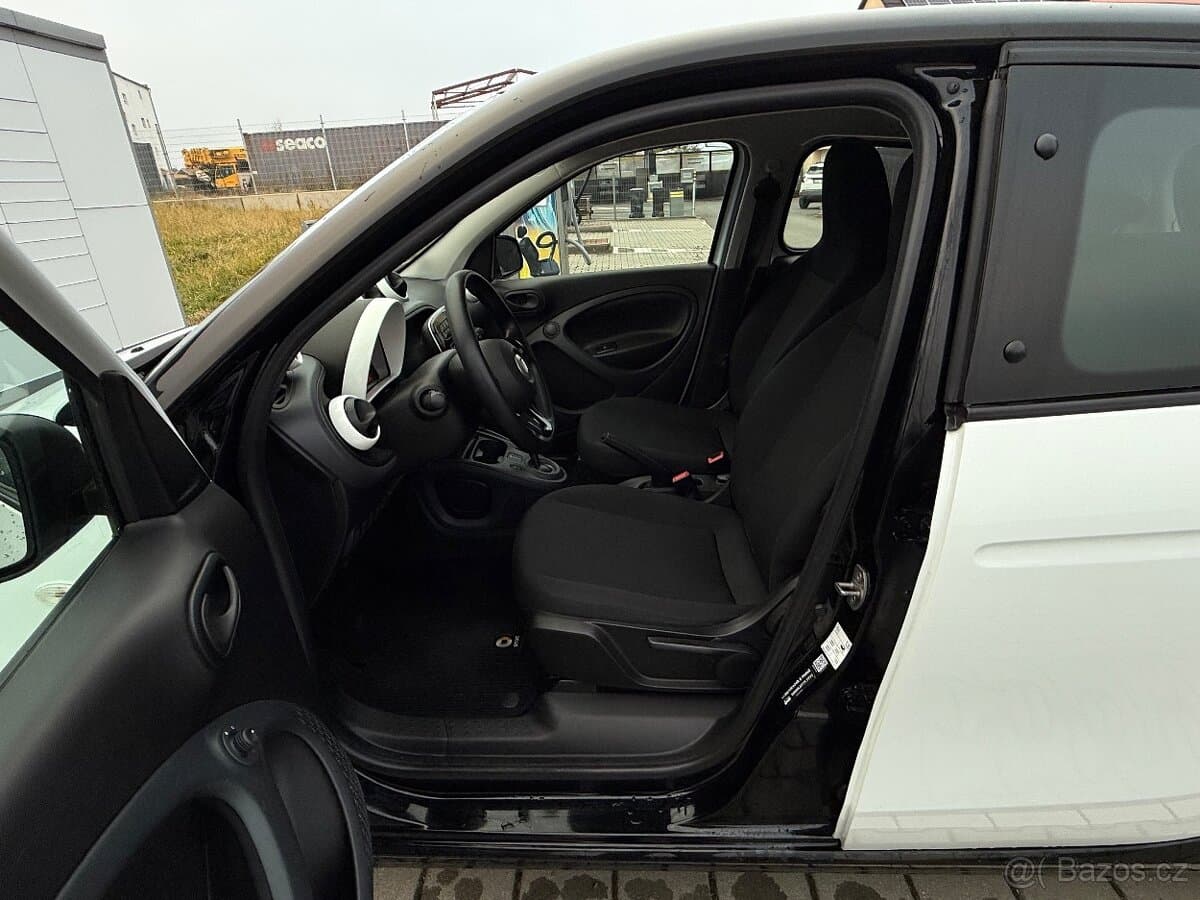 2019 Smart FORFOUR - 12