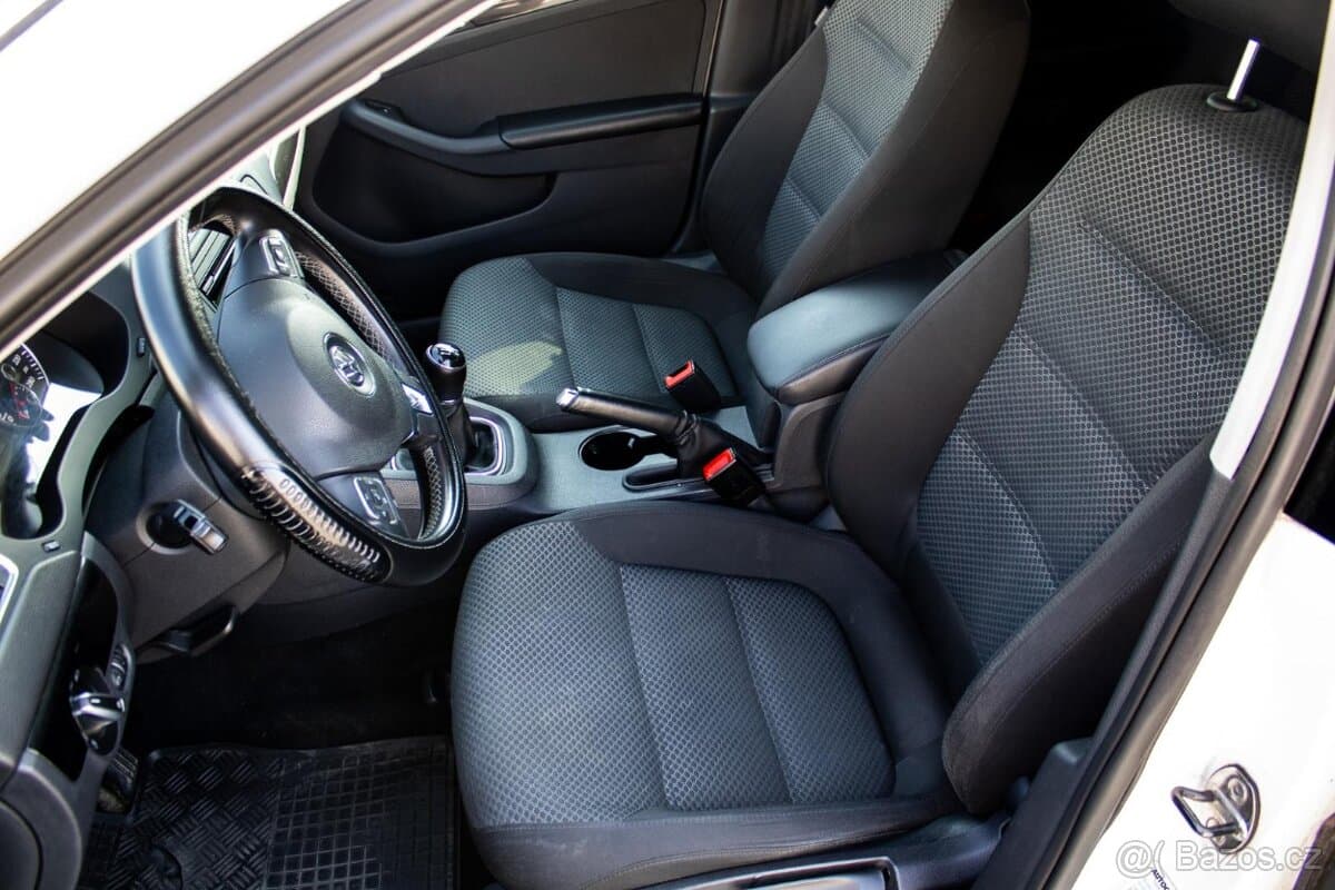 2013 Volkswagen JETTA - 12
