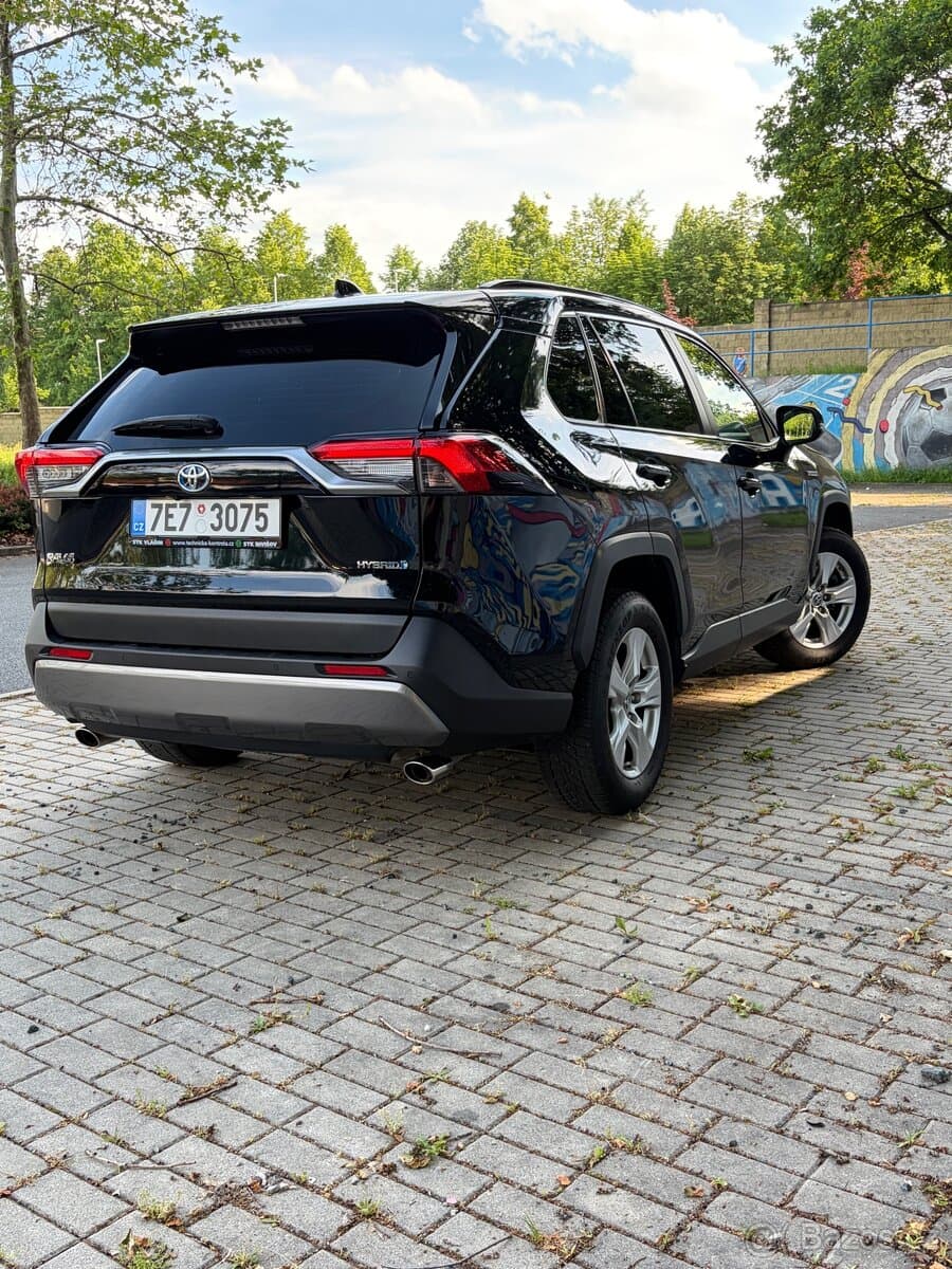 2021 Toyota RAV4 - 12
