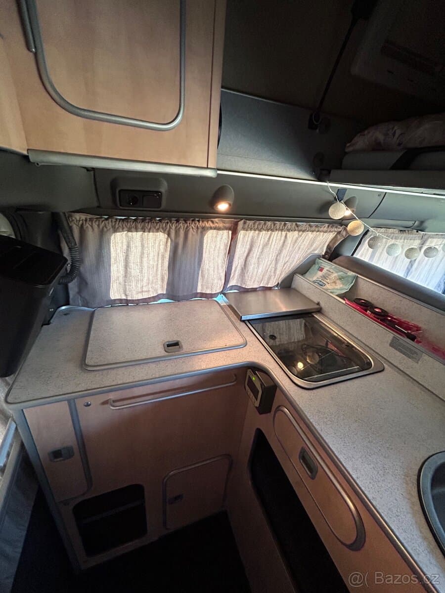 2004 Ford TRANSIT - 12