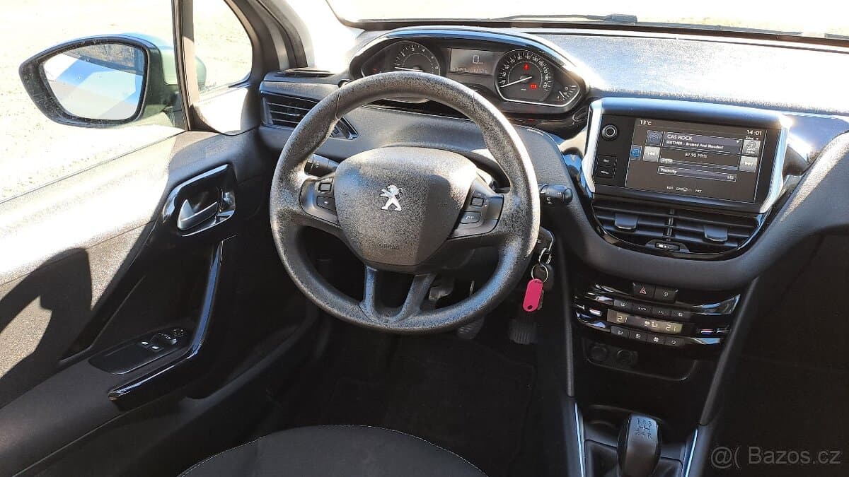 2016 Peugeot 208 - 12