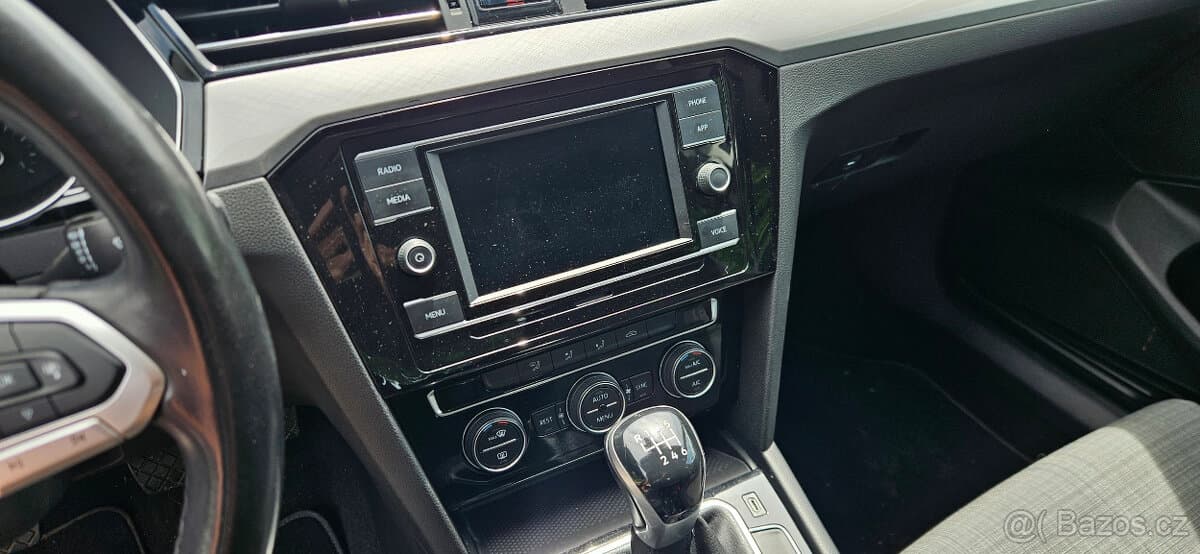 2020 Volkswagen PASSAT - 12
