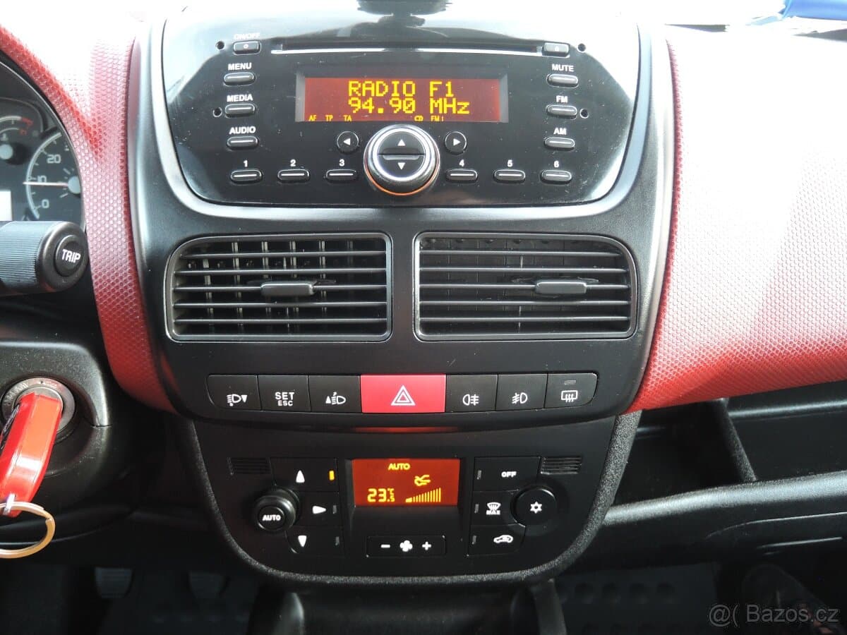 2010 Fiat DOBLO - 12