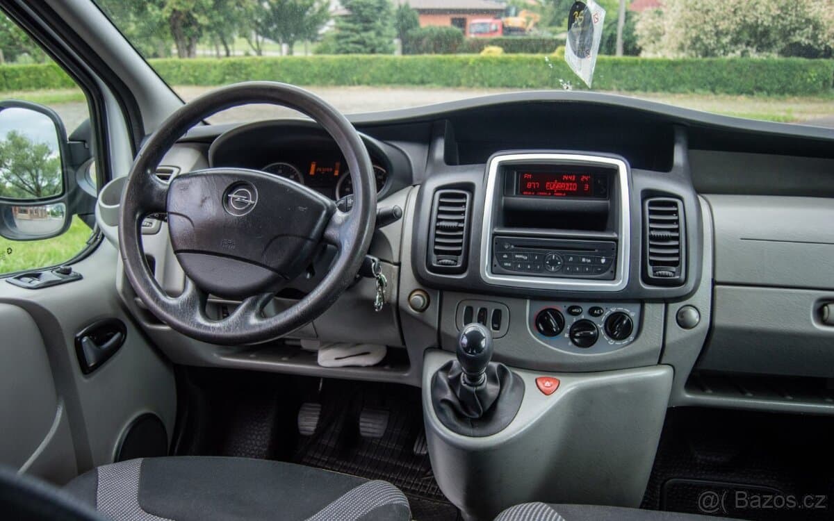 2011 Opel VIVARO - 12