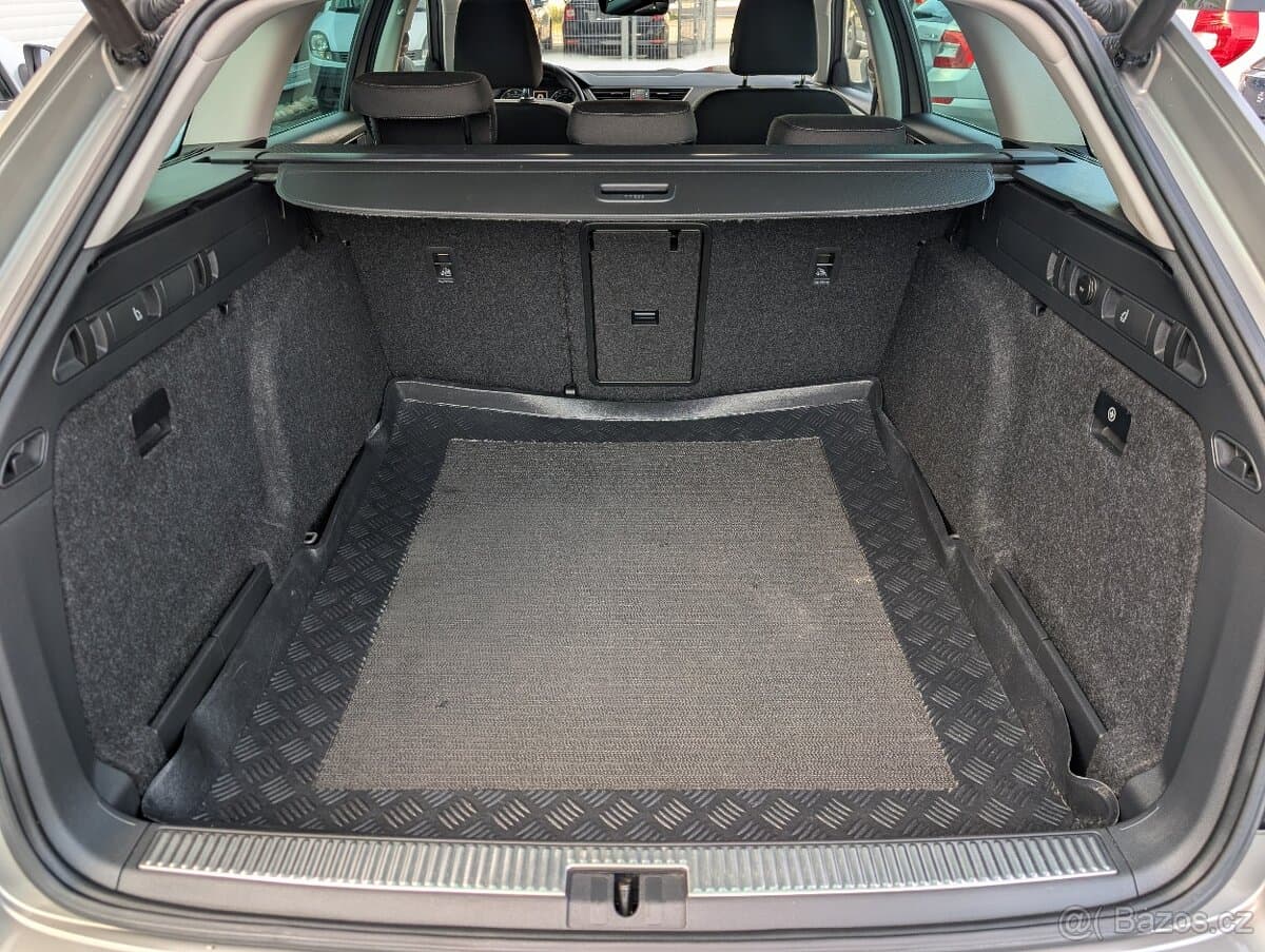 2018 Škoda SUPERB - 12