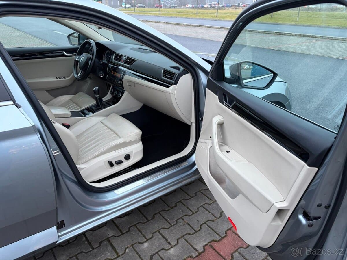 2015 Škoda SUPERB - 12