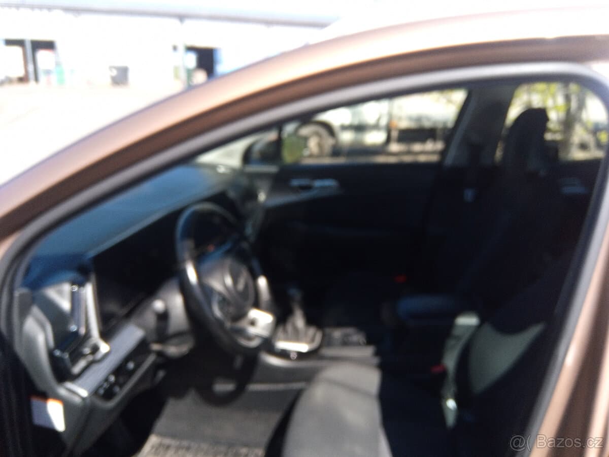 2022 Kia SPORTAGE - 12