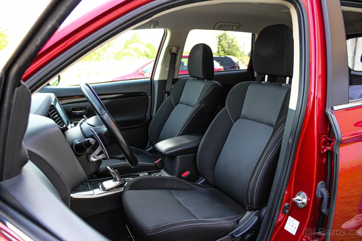 2021 Mitsubishi OUTLANDER - 12