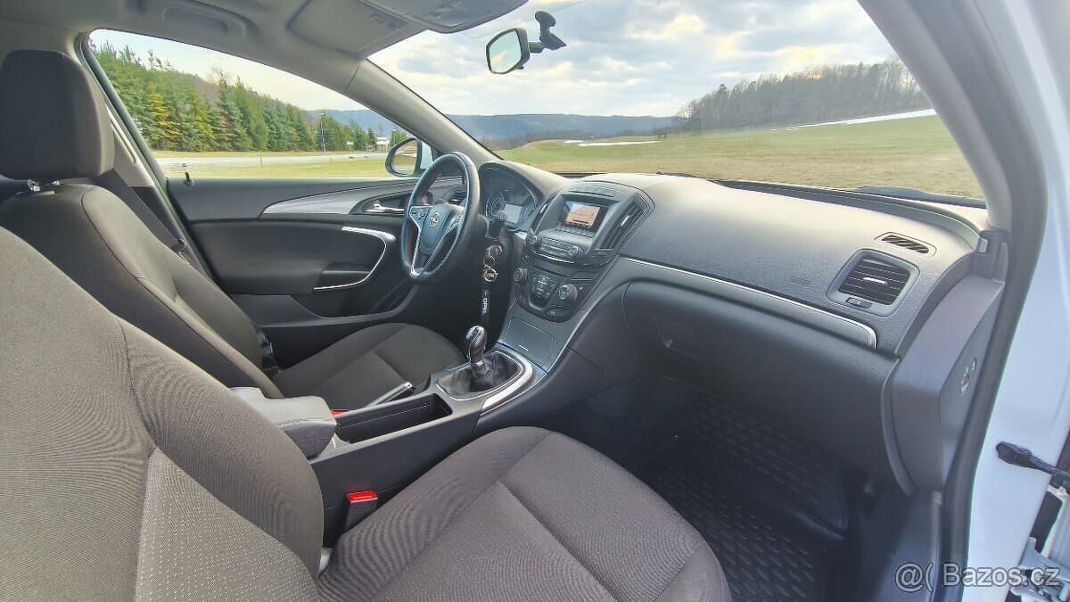 2016 Opel INSIGNIA - 12