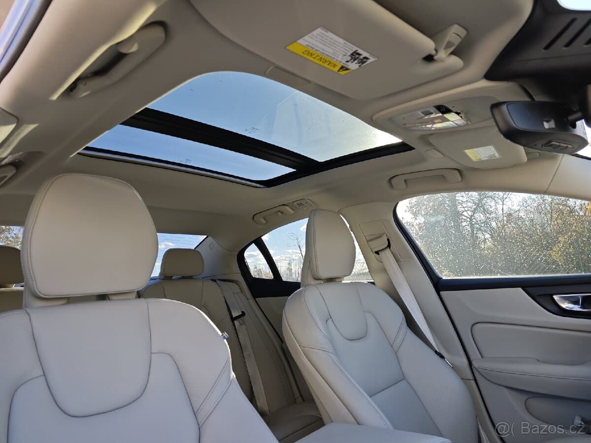 2024 Volvo S60 - 12