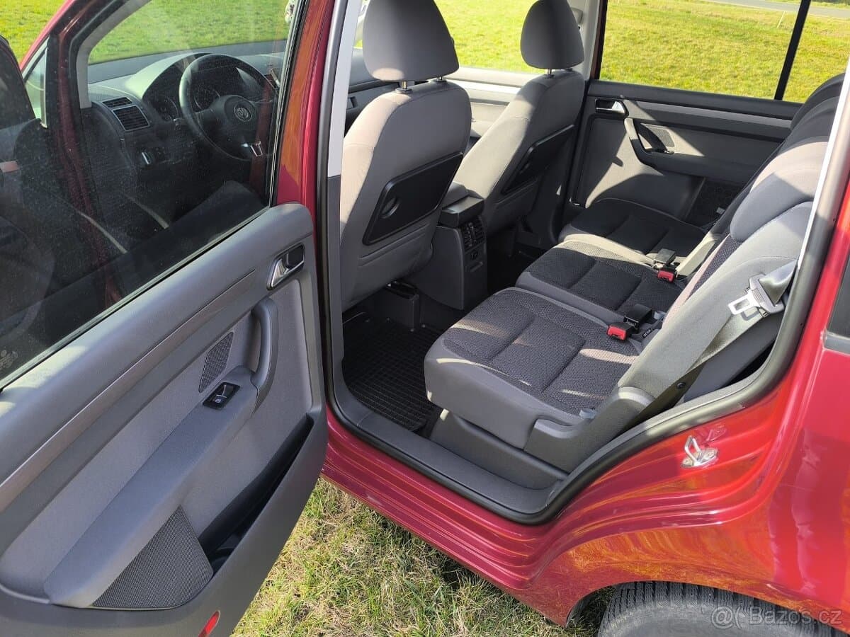 2011 Volkswagen TOURAN - 12