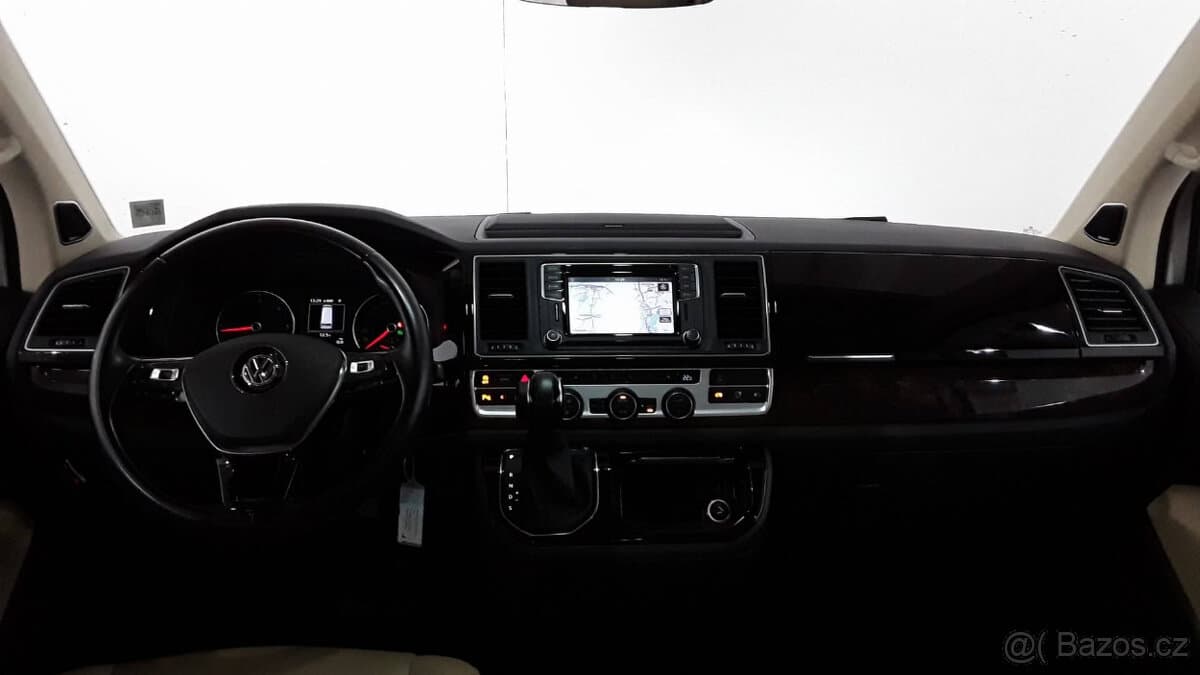 2017 Volkswagen MULTIVAN - 12