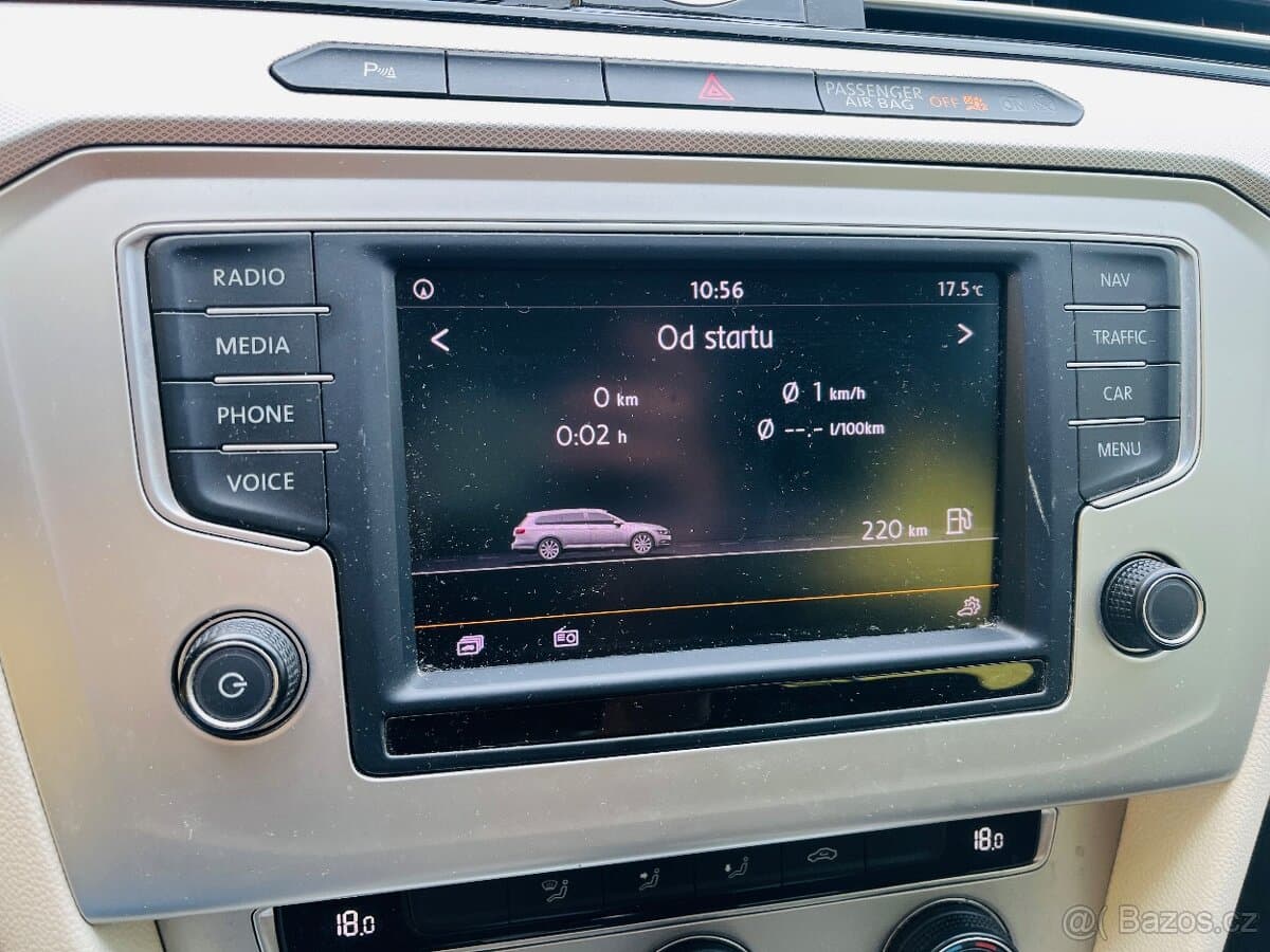 Volkswagen PASSAT - 12