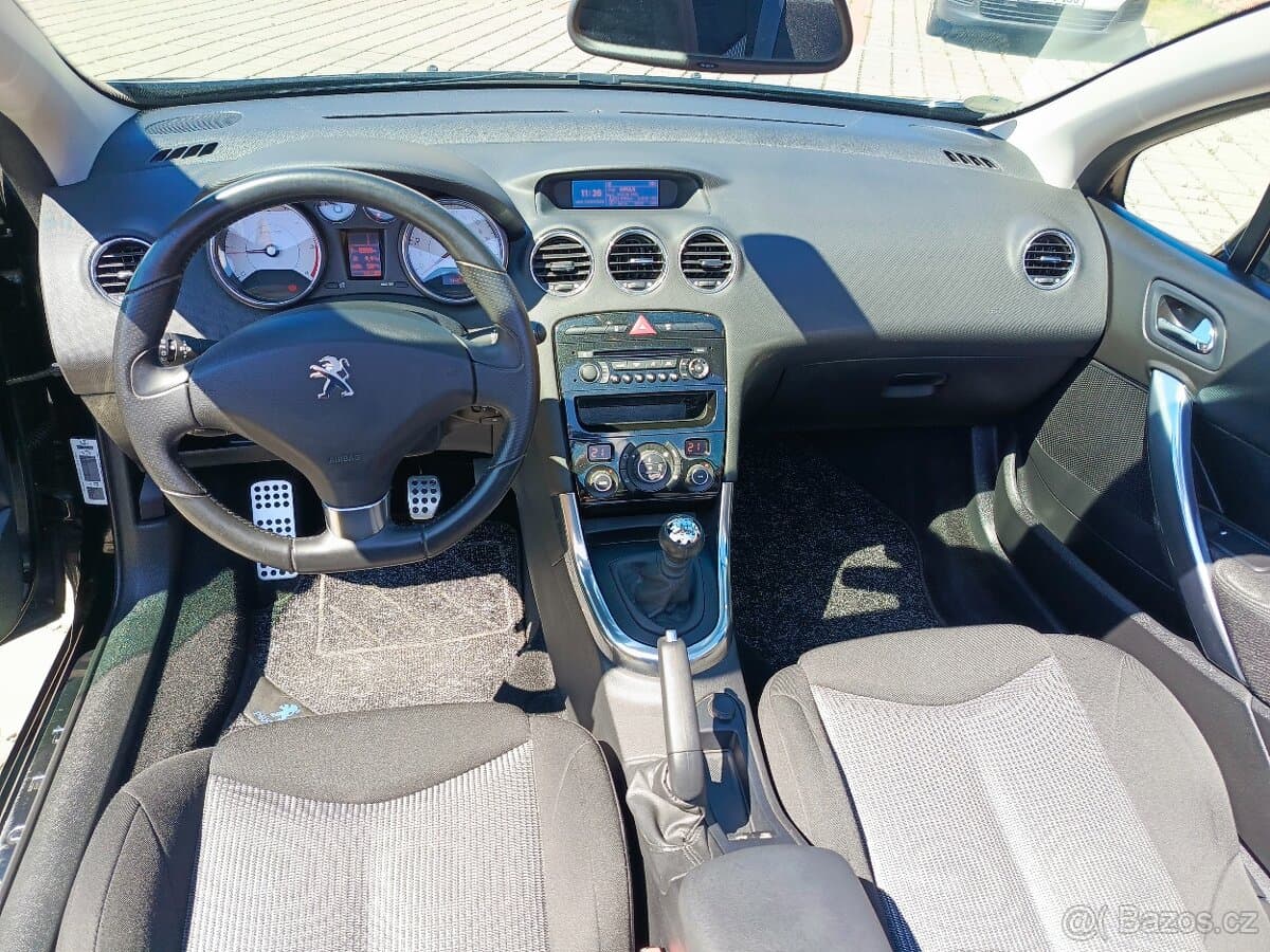 2012 Peugeot 308 - 12