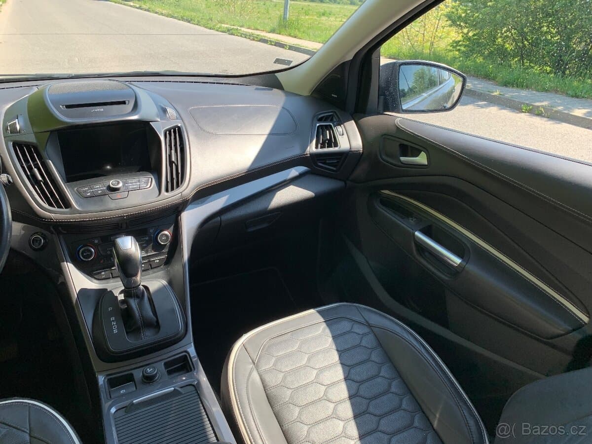 2018 Ford KUGA - 12