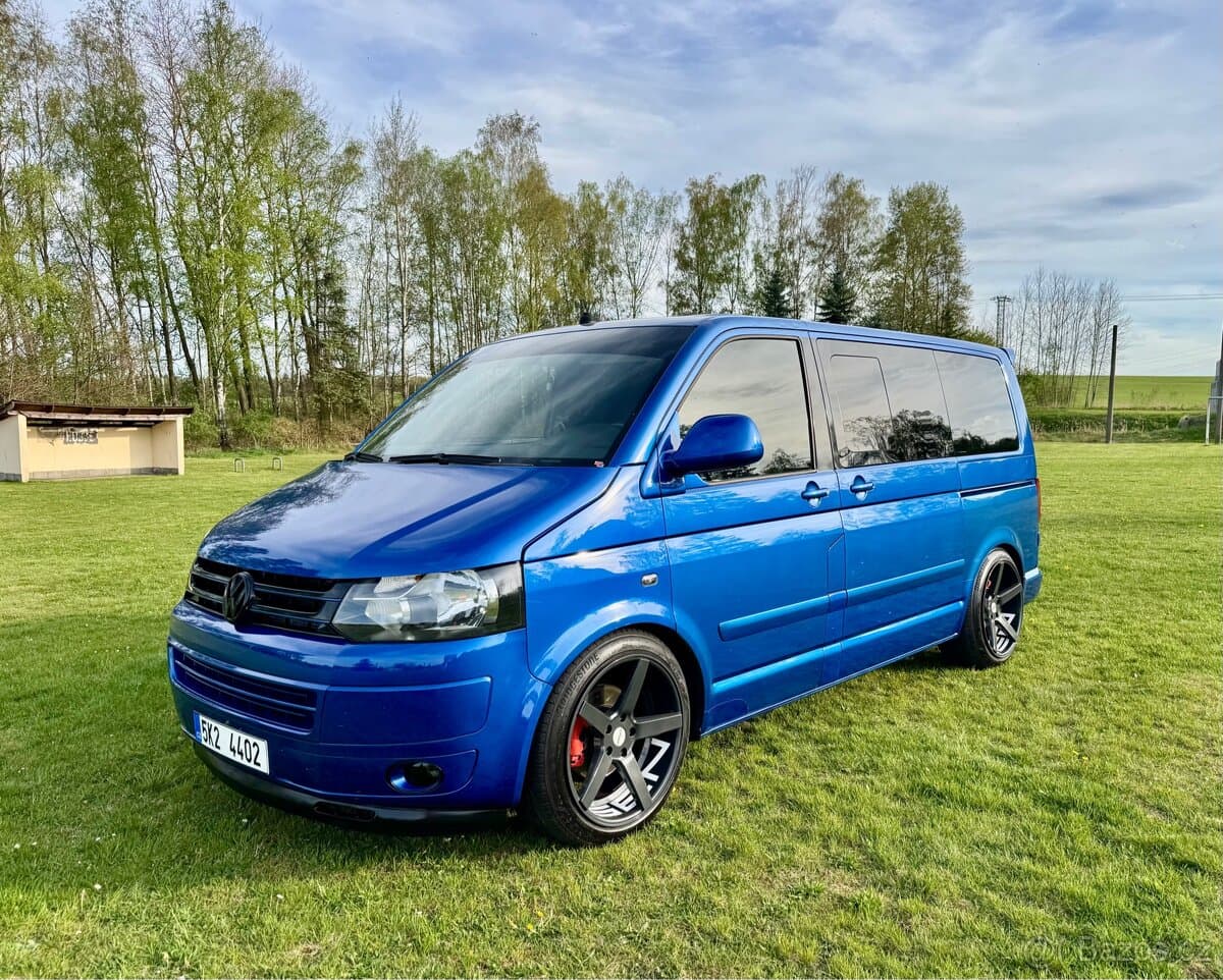2004 Volkswagen MULTIVAN - 12
