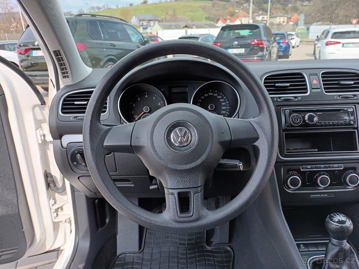 2011 Volkswagen GOLF - 12