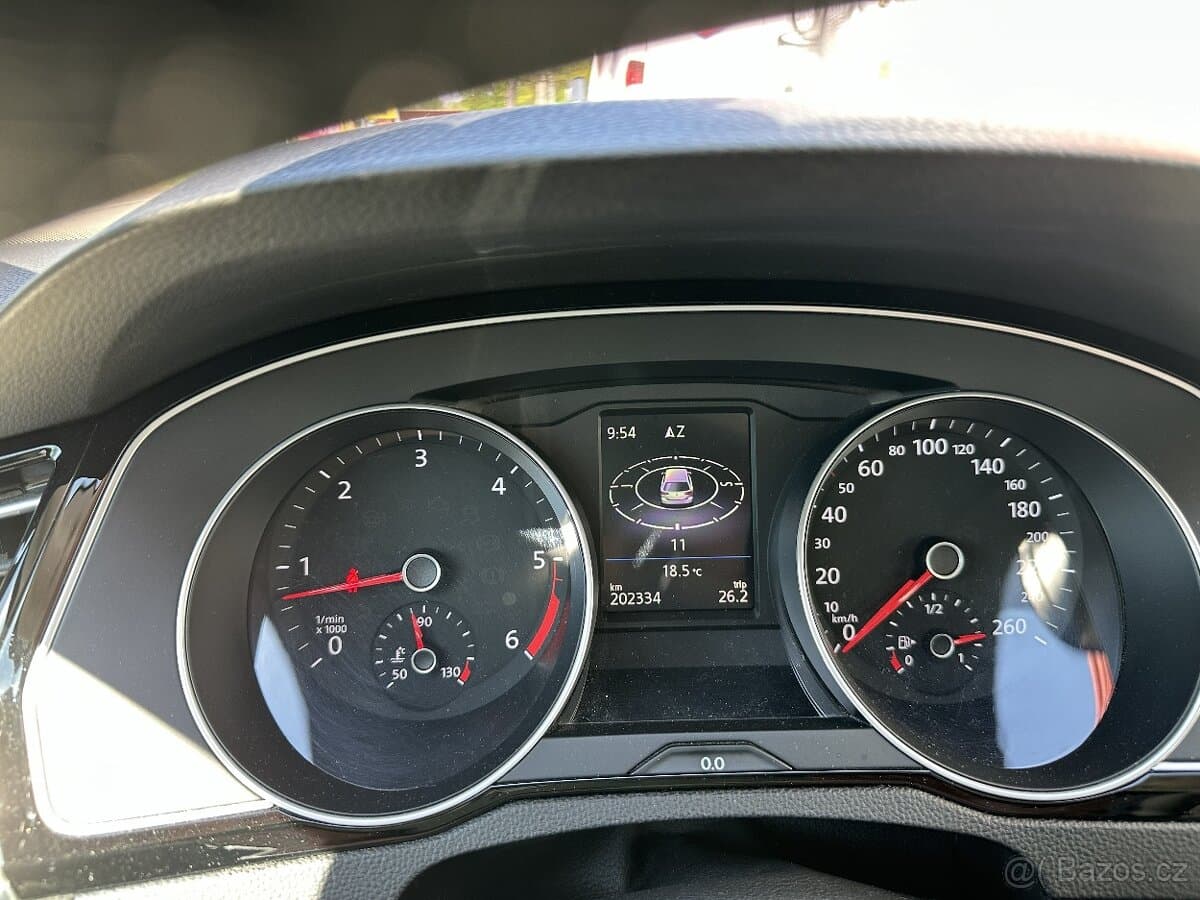 2015 Volkswagen PASSAT - 12