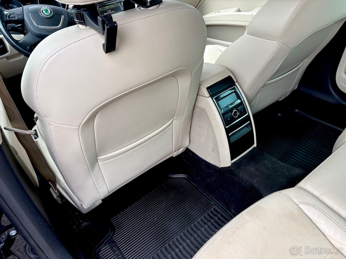 2012 Škoda SUPERB - 12
