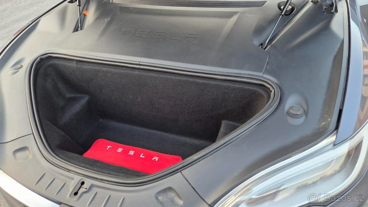 2020 Tesla MODEL S - 12