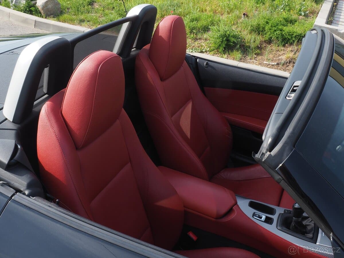 2011 BMW Z4 - 12