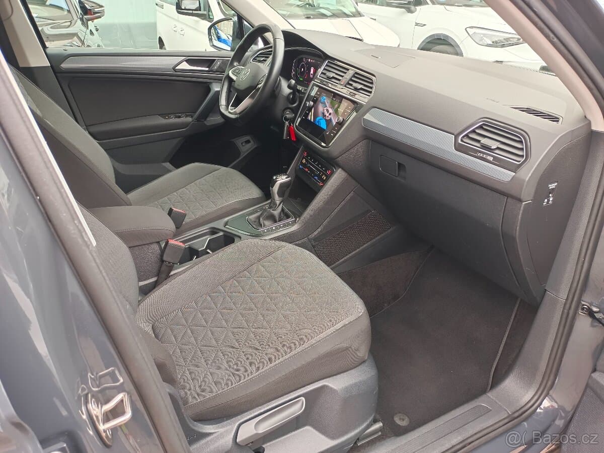 2021 Volkswagen TIGUAN - 12