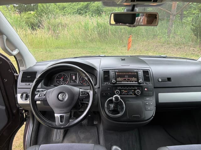 2015 Volkswagen MULTIVAN - 12
