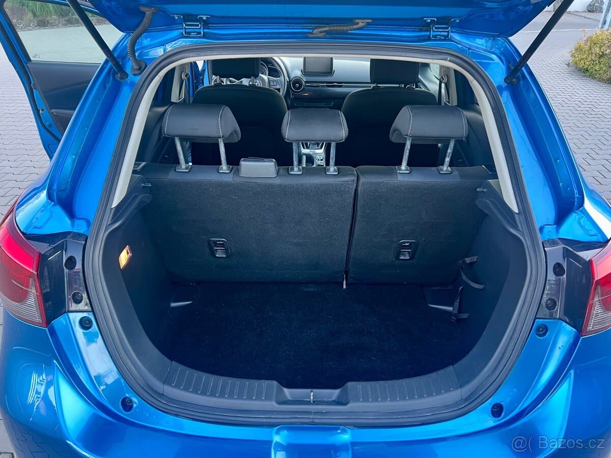 2015 Mazda 2 - 12
