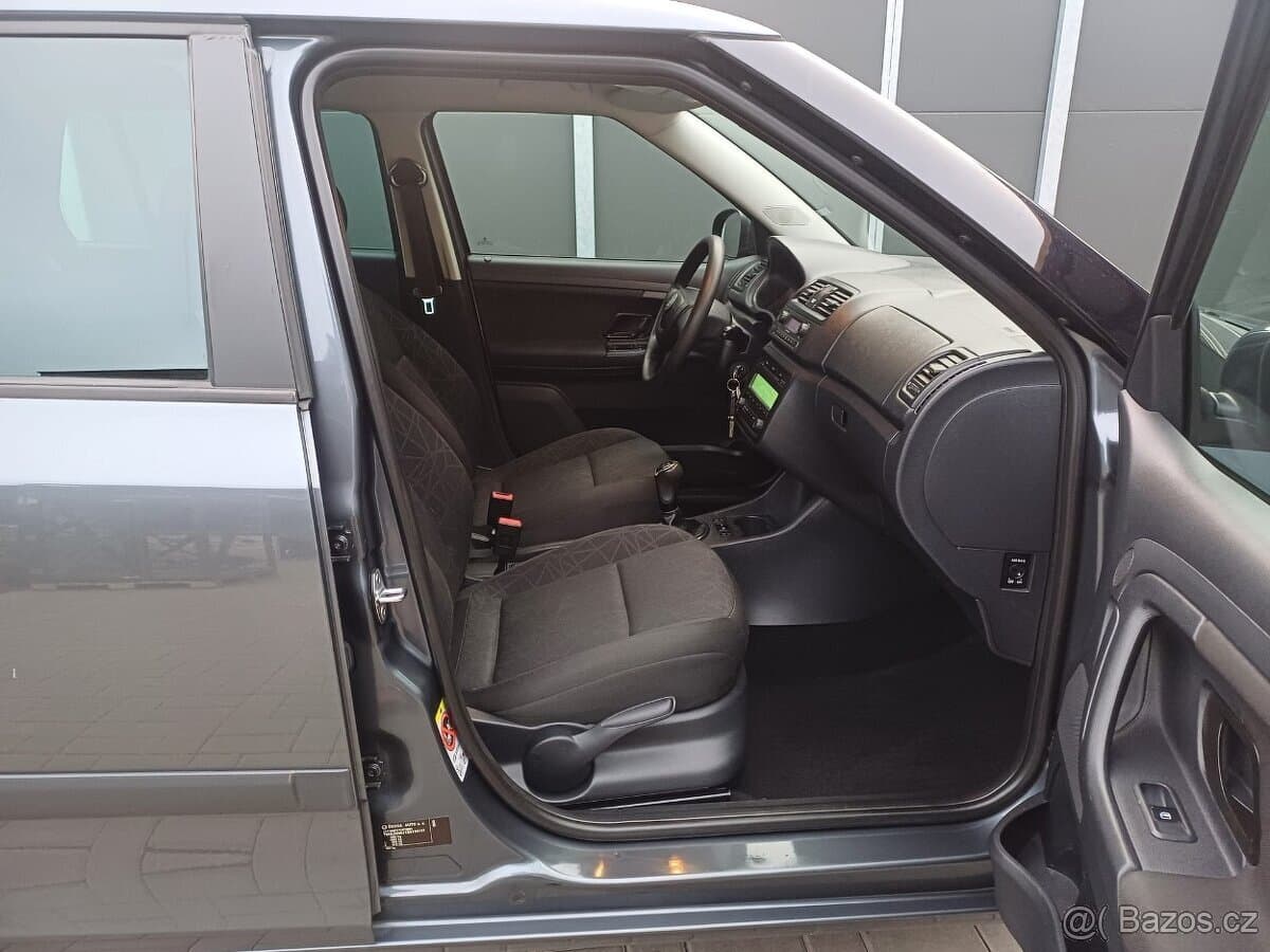 2011 Škoda FABIA - 12