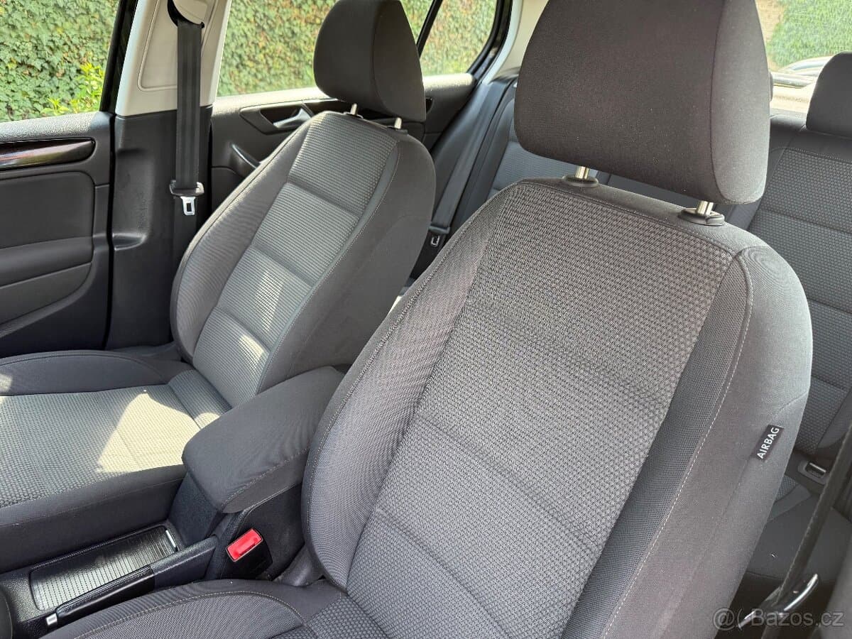 2011 Volkswagen GOLF - 12