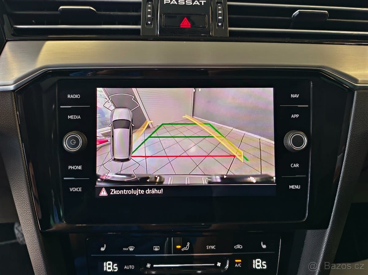 2020 Volkswagen PASSAT - 12